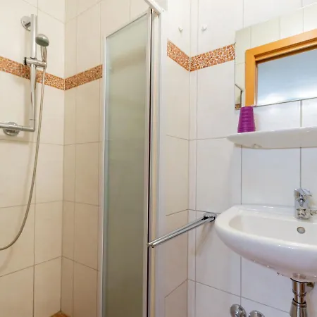 Apartament Centrally Located With Sauna Near Kaprun